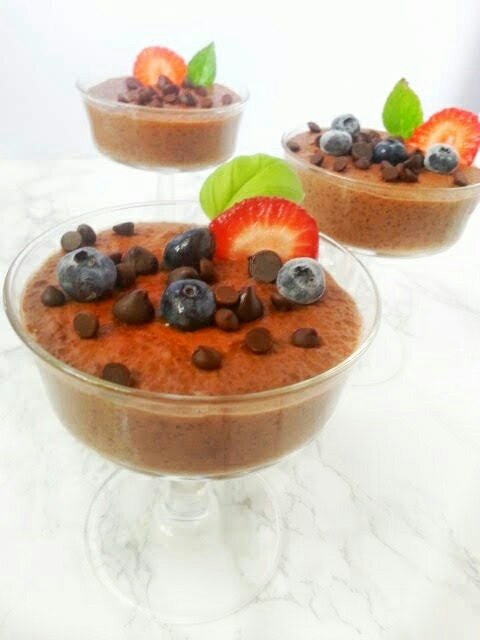 This decadent Dairy-free Vegan Chocolate Tapioca Pudding is creamy and so easy to make. It's food allergy friendly and made with healthy ingredients. Great for a sweet dessert or for a kid friendly snack paired with fresh fruit. #healthydessert #dairyfree #vegandessert #paleodessert #kidsdessert